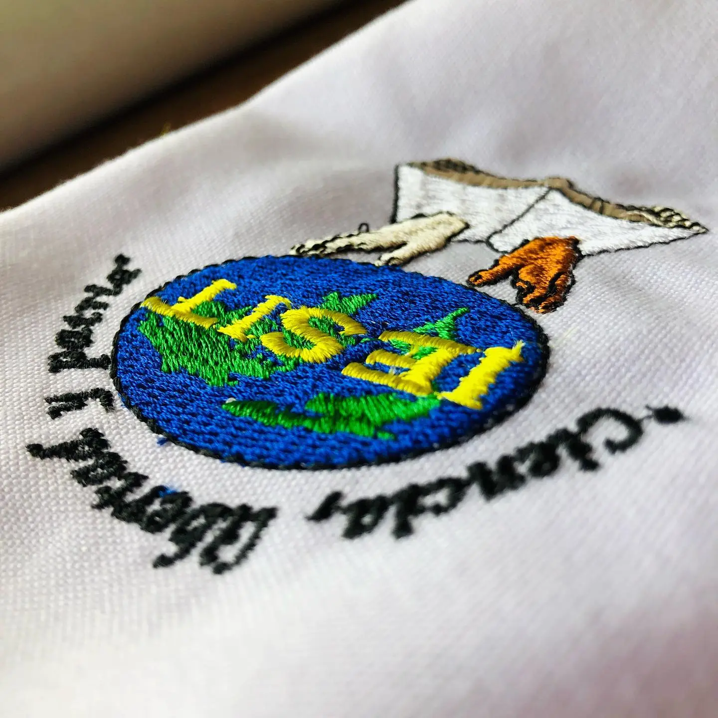 Uniformes bordados escolares, empresariales y médicos en Juchitán