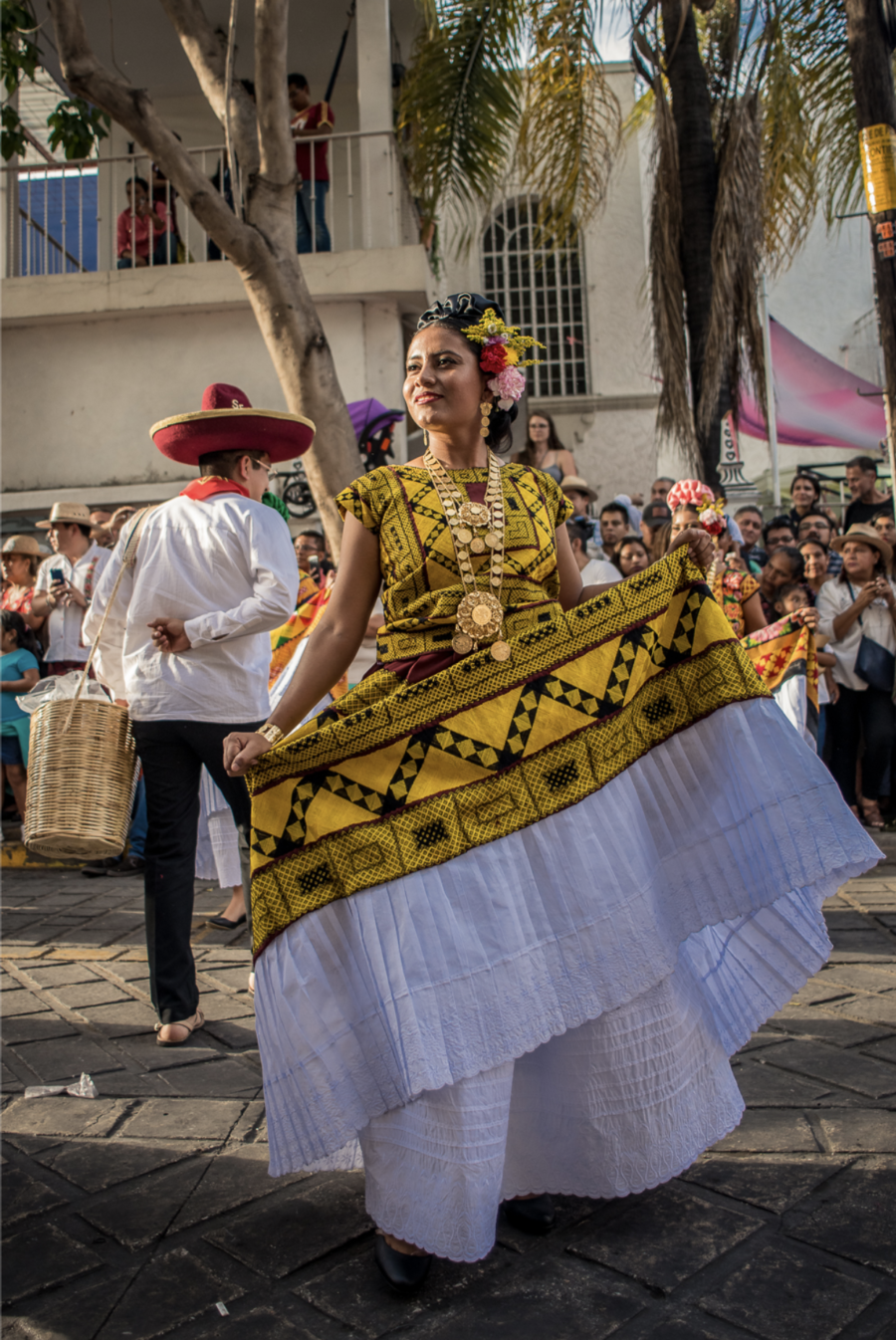 Traje de tehuana — significado cultural e identidad zapoteca en Juchitán, Oaxaca